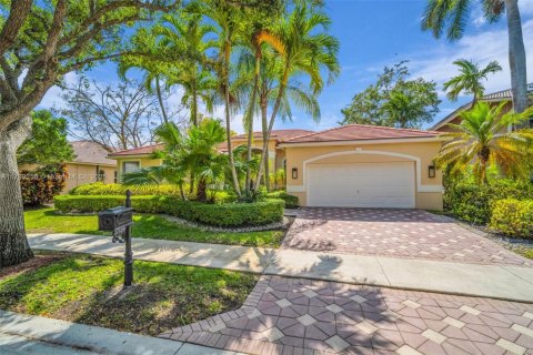 Casa en venta en Weston, Florida, 5 dormitorios, 263.47 m2 № 1695575 - foto 1