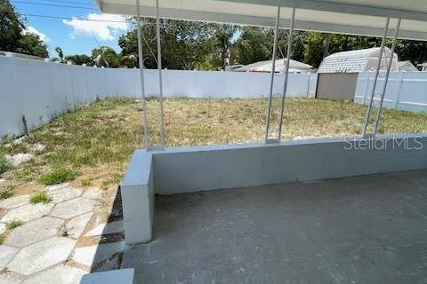 Casa en alquiler en Saint Petersburg, Florida, 3 dormitorios, 93.46 m2 № 1901022 - foto 13