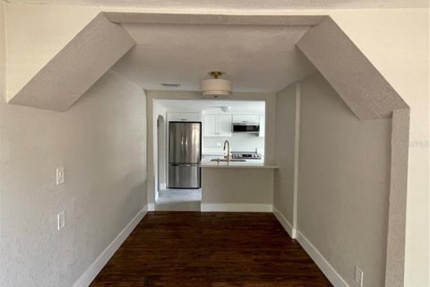 Casa en alquiler en Saint Petersburg, Florida, 3 dormitorios, 93.46 m2 № 1901022 - foto 7
