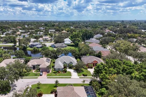 House in Bradenton, Florida 3 bedrooms, 239.13 sq.m. № 1900551 - photo 2