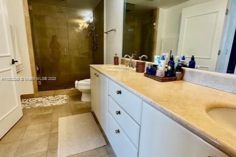 Condo in Fort Lauderdale, Florida, 2 bedrooms  № 2013082 - photo 18