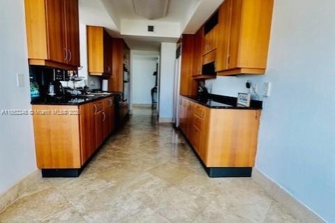 Condo in Fort Lauderdale, Florida, 2 bedrooms  № 2013082 - photo 23