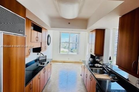 Condo in Fort Lauderdale, Florida, 2 bedrooms  № 2013082 - photo 22