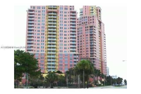 Condo in Fort Lauderdale, Florida, 2 bedrooms  № 2013082