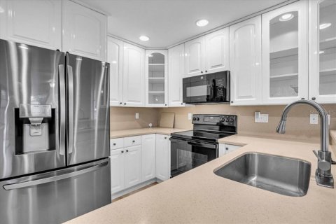Casa en alquiler en Sarasota, Florida, 2 dormitorios, 139.17 m2 № 1879652 - foto 15