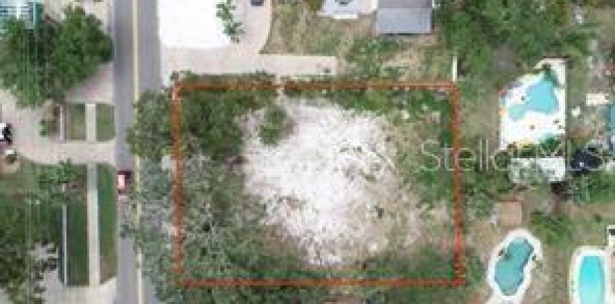 Land in New Smyrna Beach, Florida № 1885247
