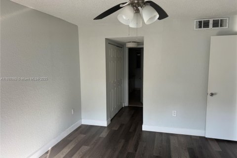 Condominio en venta en Sunrise, Florida, 2 dormitorios, 116.31 m2 № 1823879 - foto 6