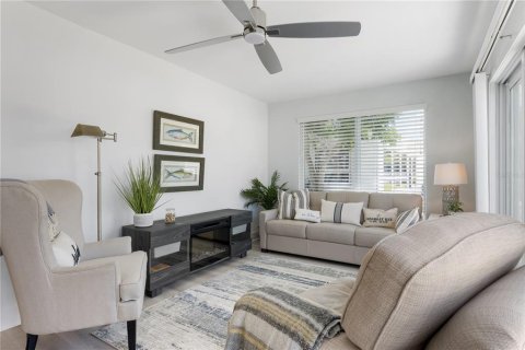 Condo in Longboat Key, Florida, 2 bedrooms  № 2151965 - photo 17
