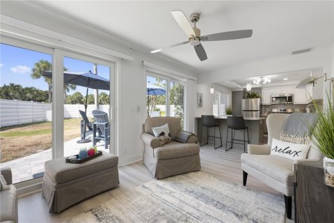 Condo in Longboat Key, Florida, 2 bedrooms  № 2151965 - photo 16