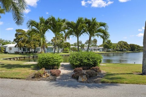 Condo in Longboat Key, Florida, 2 bedrooms  № 2151965 - photo 5