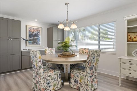 Condo in Longboat Key, Florida, 2 bedrooms  № 2151965 - photo 11