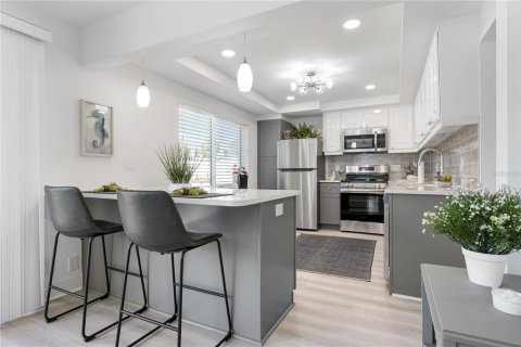 Condo in Longboat Key, Florida, 2 bedrooms  № 2151965 - photo 12