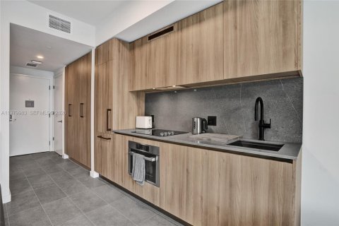 Copropriété à louer à Miami, Floride № 2046271 - photo 6