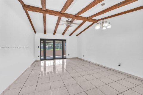 Casa en venta en Miami, Florida, 3 dormitorios, 102.56 m2 № 1930724 - foto 3