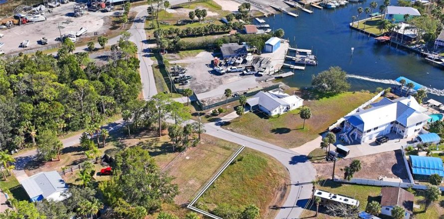 Land in Hernando Beach, Florida № 1534440