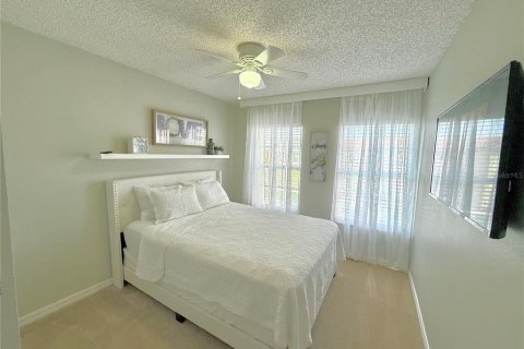 Townhouse in Kissimmee, Florida 3 bedrooms, 120.77 sq.m. № 1740165 - photo 20