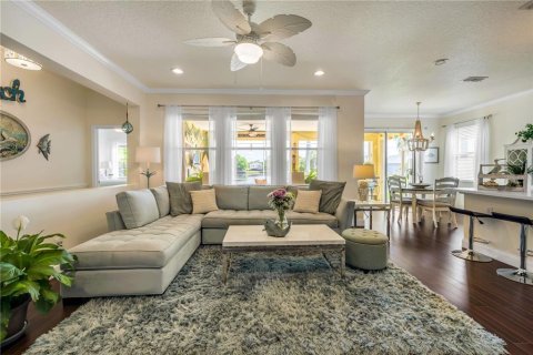 Villa ou maison à vendre à New Smyrna Beach, Floride: 3 chambres, 153.1 m2 № 2093029 - photo 5