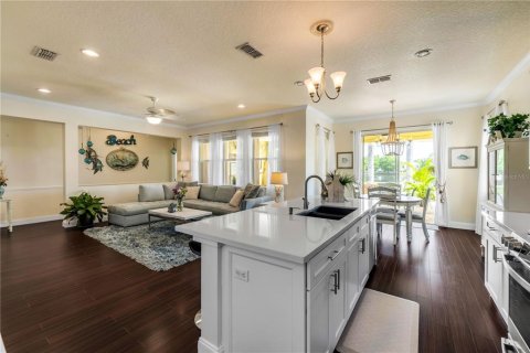 Villa ou maison à vendre à New Smyrna Beach, Floride: 3 chambres, 153.1 m2 № 2093029 - photo 6