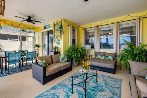 Villa ou maison à vendre à New Smyrna Beach, Floride: 3 chambres, 153.1 m2 № 2093029 - photo 8