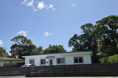 Villa ou maison à vendre à Fort Lauderdale, Floride: 4 chambres, 172.98 m2 № 2145992 - photo 3