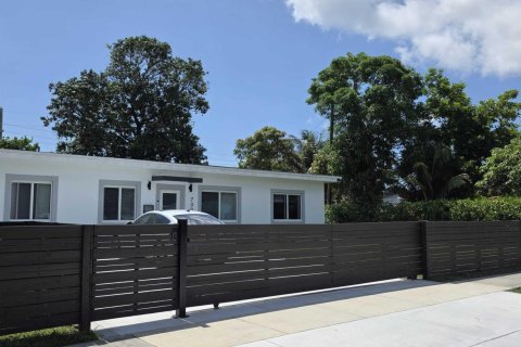 Villa ou maison à vendre à Fort Lauderdale, Floride: 4 chambres, 172.98 m2 № 2145992 - photo 19