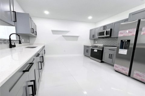 Villa ou maison à vendre à Fort Lauderdale, Floride: 4 chambres, 172.98 m2 № 2145992 - photo 7