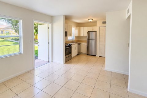 Condo in Oakland Park, Florida, 2 bedrooms  № 2399945