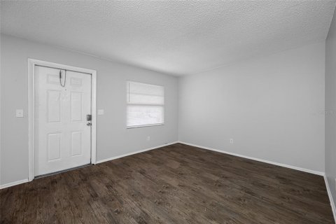 Villa ou maison à louer à Pinellas Park, Floride: 2 chambres, 65.03 m2 № 2356612 - photo 5