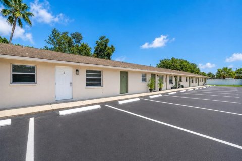 Villa ou maison à louer à Pinellas Park, Floride: 2 chambres, 65.03 m2 № 2356612 - photo 13