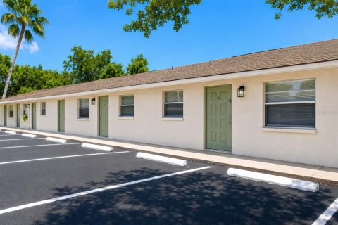Villa ou maison à louer à Pinellas Park, Floride: 2 chambres, 65.03 m2 № 2356612 - photo 8