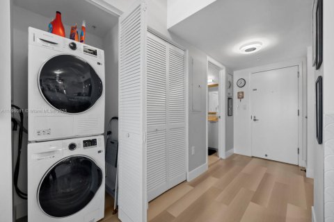 Купить кондоминиум в Майами, Флорида 2 спальни, 113.53м2, № 1948005 - фото 10