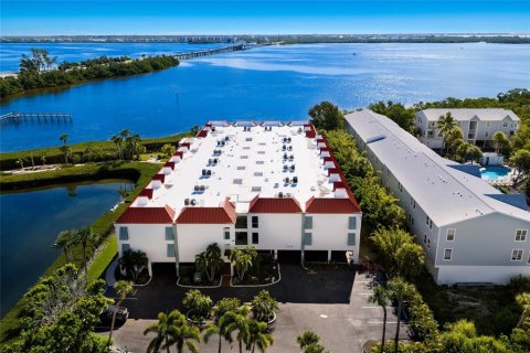 Condo in Holmes Beach, Florida, 2 bedrooms  № 2344804