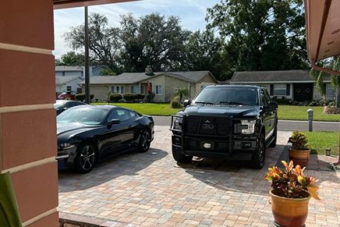 Villa ou maison à vendre à Tampa, Floride: 4 chambres, 174.93 m2 № 1904836 - photo 2