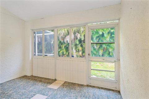 House in Sarasota, Florida 2 bedrooms, 103.59 sq.m. № 2121180 - photo 20