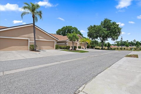 House in Sarasota, Florida 2 bedrooms, 103.59 sq.m. № 2121180 - photo 26