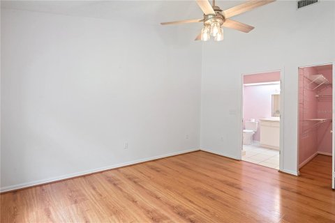 House in Sarasota, Florida 2 bedrooms, 103.59 sq.m. № 2121180 - photo 6