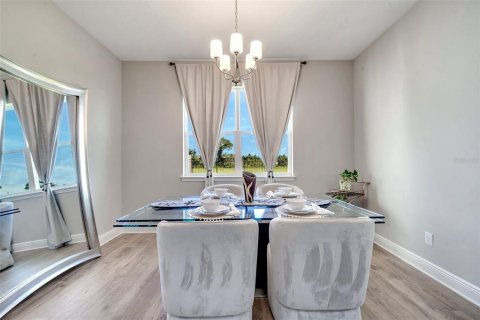 Villa ou maison à vendre à Orlando, Floride: 4 chambres, 264.12 m2 № 2330218 - photo 2