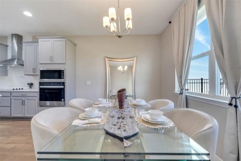 Villa ou maison à vendre à Orlando, Floride: 4 chambres, 264.12 m2 № 2330218 - photo 4