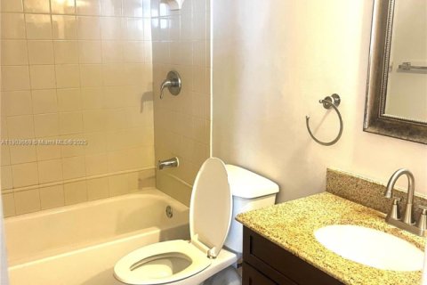 Снять в аренду кондоминиум в Норт-Майами-Бич, Флорида 2 спальни, 103.31м2, № 1954609 - фото 5