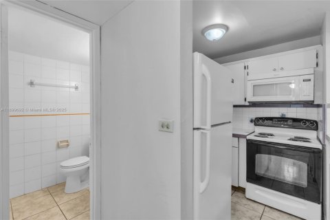 Copropriété à vendre à Miami, Floride: 1 chambre, 57.6 m2 № 1950752 - photo 24