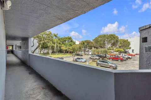 Copropriété à vendre à Miami, Floride: 1 chambre, 57.6 m2 № 1950752 - photo 26