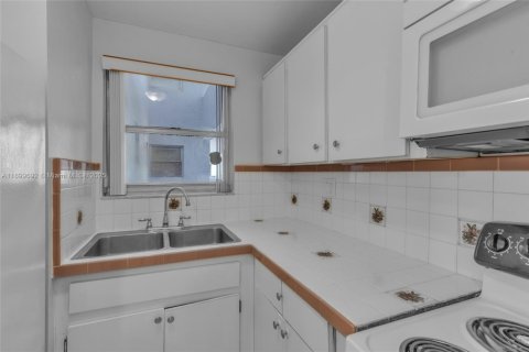 Copropriété à vendre à Miami, Floride: 1 chambre, 57.6 m2 № 1950752 - photo 8