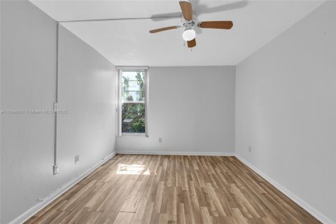 Copropriété à vendre à Miami, Floride: 1 chambre, 57.6 m2 № 1950752 - photo 23