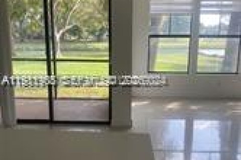 Copropriété à vendre à Miami, Floride: 2 chambres, 85.28 m2 № 2045769 - photo 4