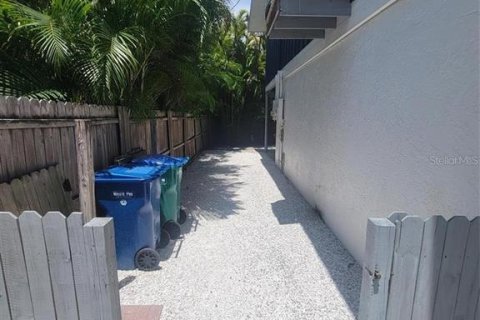 Apartment in Holmes Beach, Florida 3 bedrooms, 255.67 sq.m. № 2277618 - photo 20