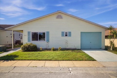 House in Lakeland, Florida 2 bedrooms, 115.29 sq.m. № 2309054