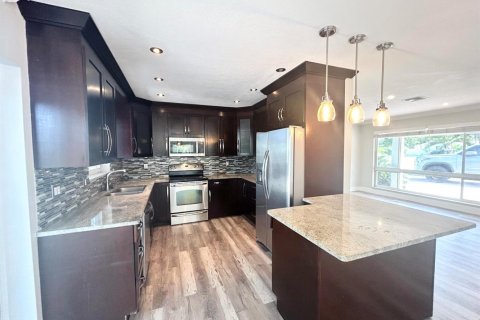 Villa ou maison à louer à Deerfield Beach, Floride: 3 chambres, 157.93 m2 № 2389719 - photo 4