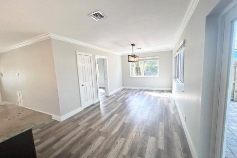 Villa ou maison à louer à Deerfield Beach, Floride: 3 chambres, 157.93 m2 № 2389719 - photo 12