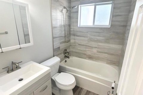 Villa ou maison à louer à Deerfield Beach, Floride: 3 chambres, 157.93 m2 № 2389719 - photo 8