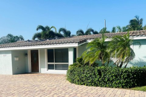 Villa ou maison à louer à Deerfield Beach, Floride: 3 chambres, 157.93 m2 № 2389719 - photo 2